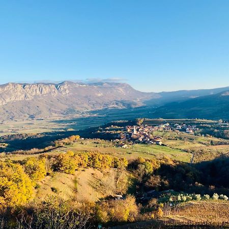 Samson And The Lilo Appartement Vipava Buitenkant foto